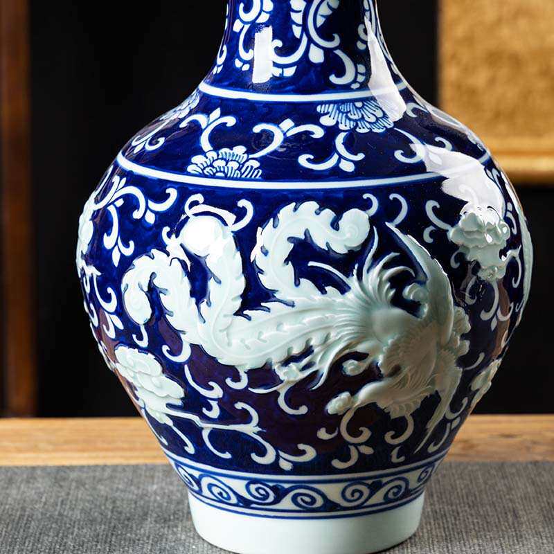景德镇釉下彩青花浮雕梧凤之鸣赏瓶家居装饰工艺品瓷瓶合作商业礼