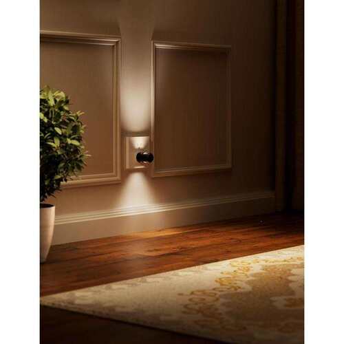 D 14358 Motion Sensor Night Light Plug Wall Lamp D Mood