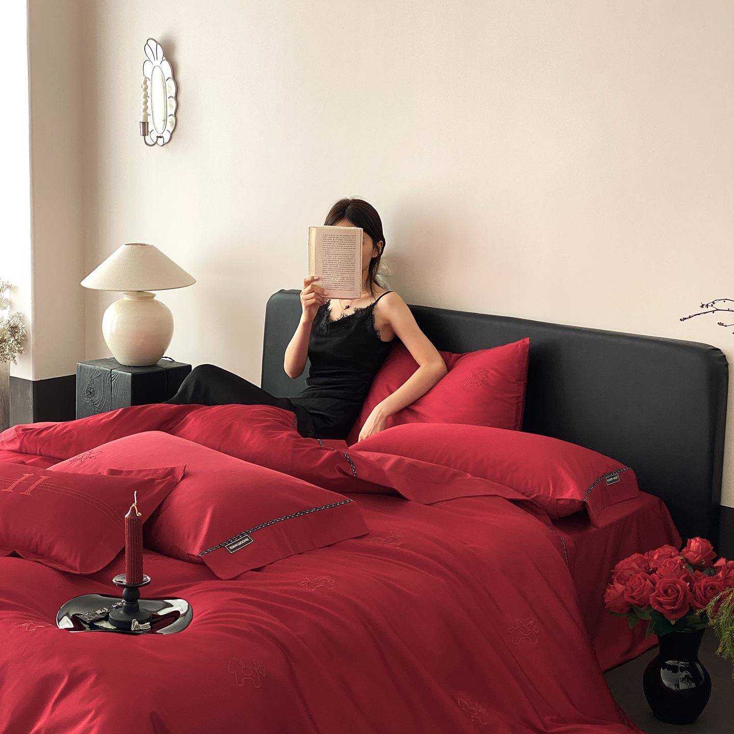 100支长绒棉全棉四件套木马刺绣纯棉全棉大红色被套结婚床上用品+