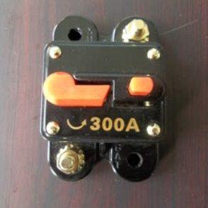 大型断路器 汽车音响保险丝座 自复式断路器 电源断路器