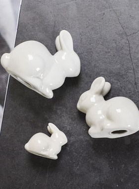 简约现代陶瓷兔子摆件办s公室书桌面可爱小白兔酒柜客厅装饰品摆
