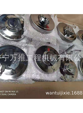 山推挖掘机 SE210 油箱盖 J213-05A-040000