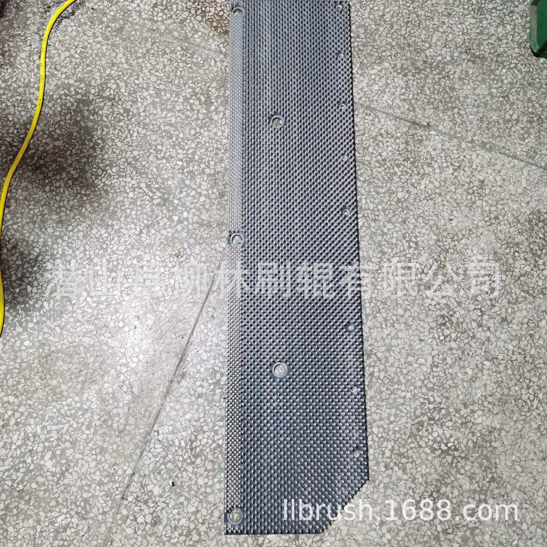 厂家直销异形pvc板刷 各种数控工作台毛刷 转塔式机床pvc板刷