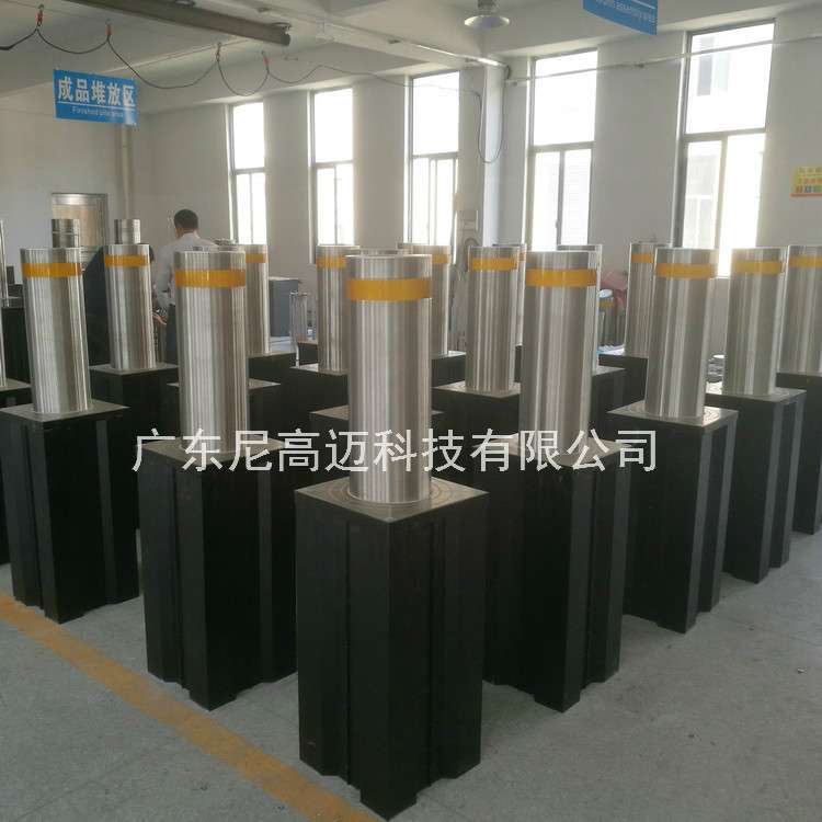 车站火车站地桩柱不锈钢 地埋路桩柱 电动液压式防撞柱 遥控地桩
