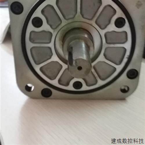 询价议价全新原装正品安川伺服电机SGMGH-44ACA61库存现货有意者