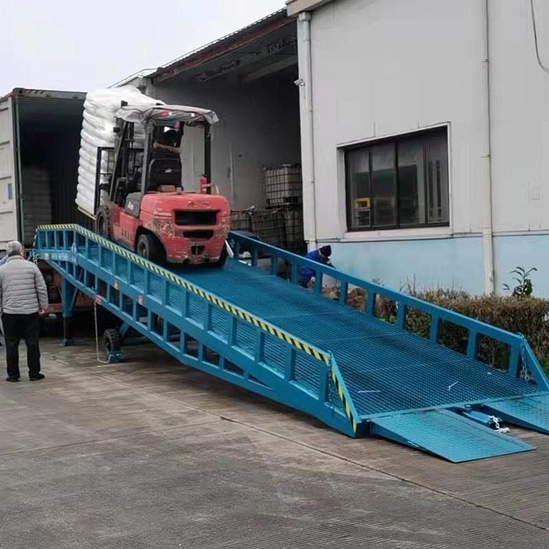 8吨移动式登车桥集装箱装卸货用叉车平台现货供应