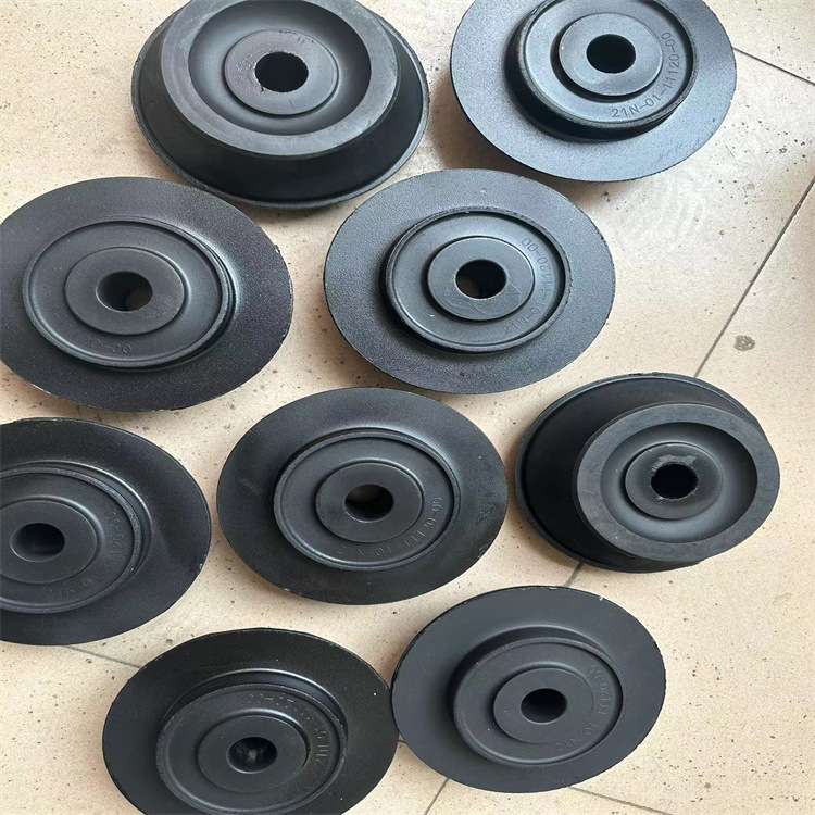 PC600挖掘机发动机缓冲垫21N0111120