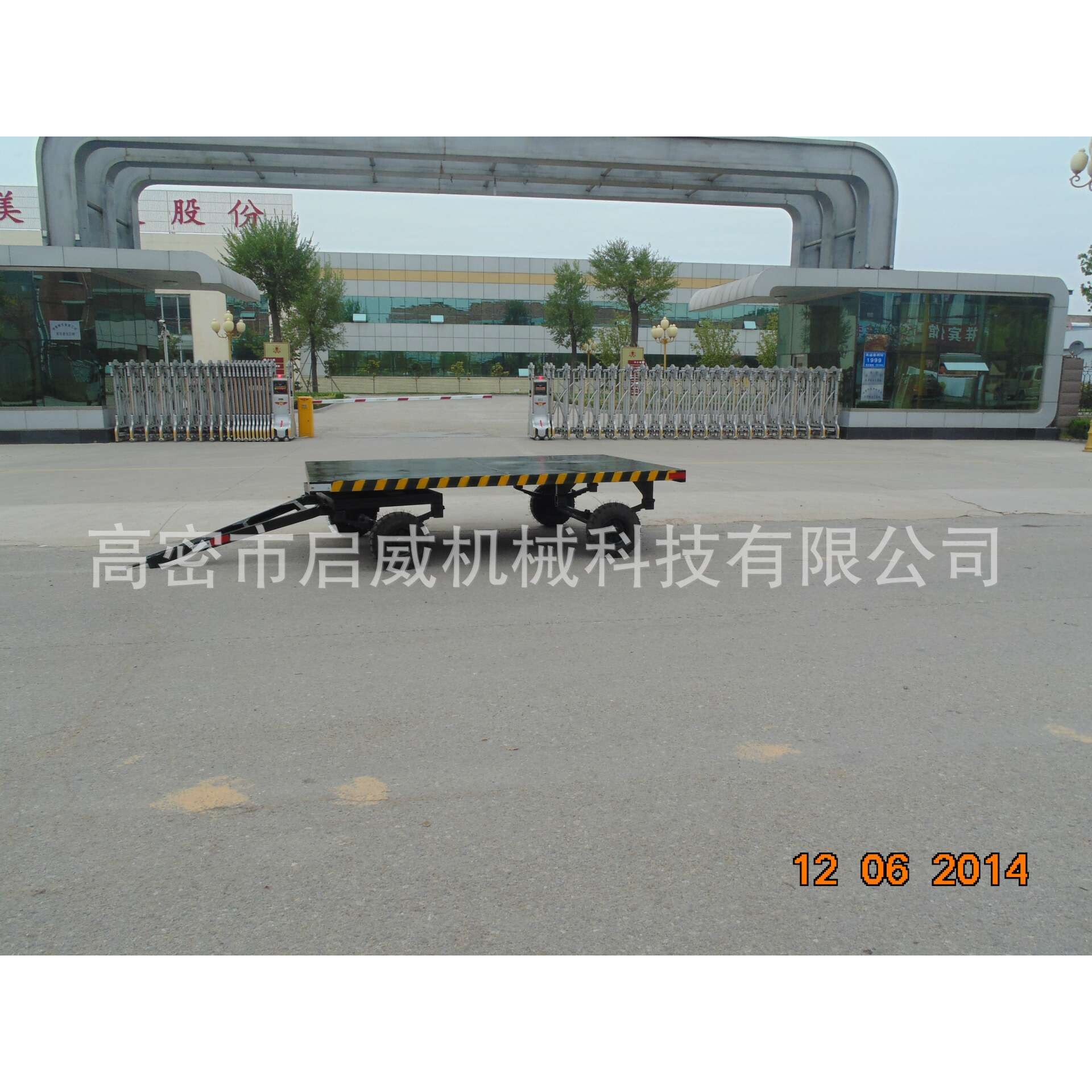 3吨平板拖车   四轮牵引平板拖车   实心胎拖车配件厂家厂家供应