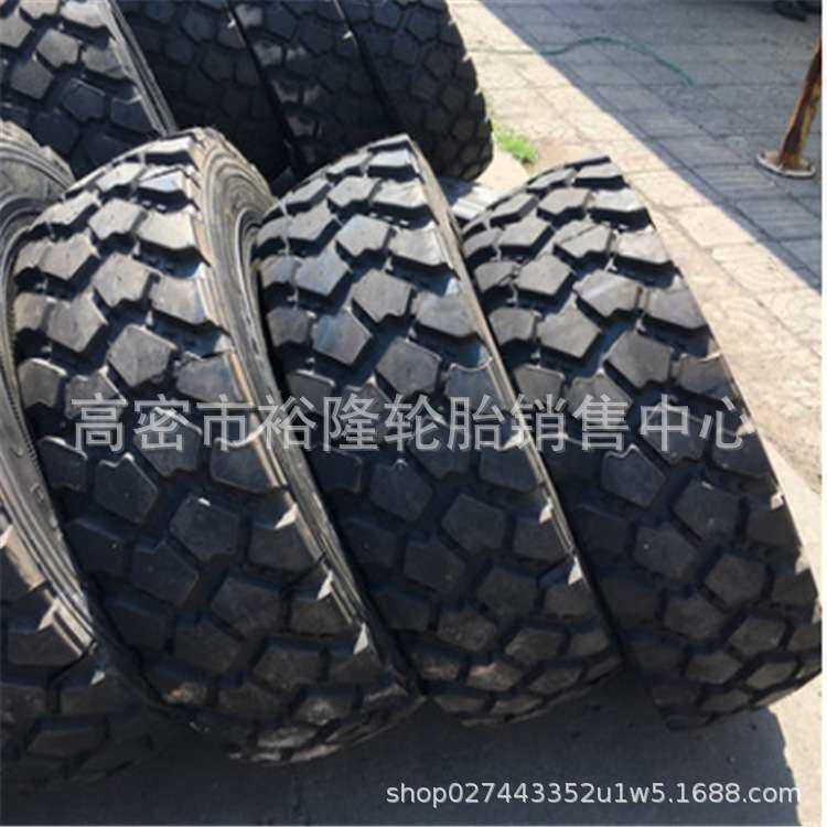 销售305 335 365/80R20装甲轮胎载重汽车14.00r20