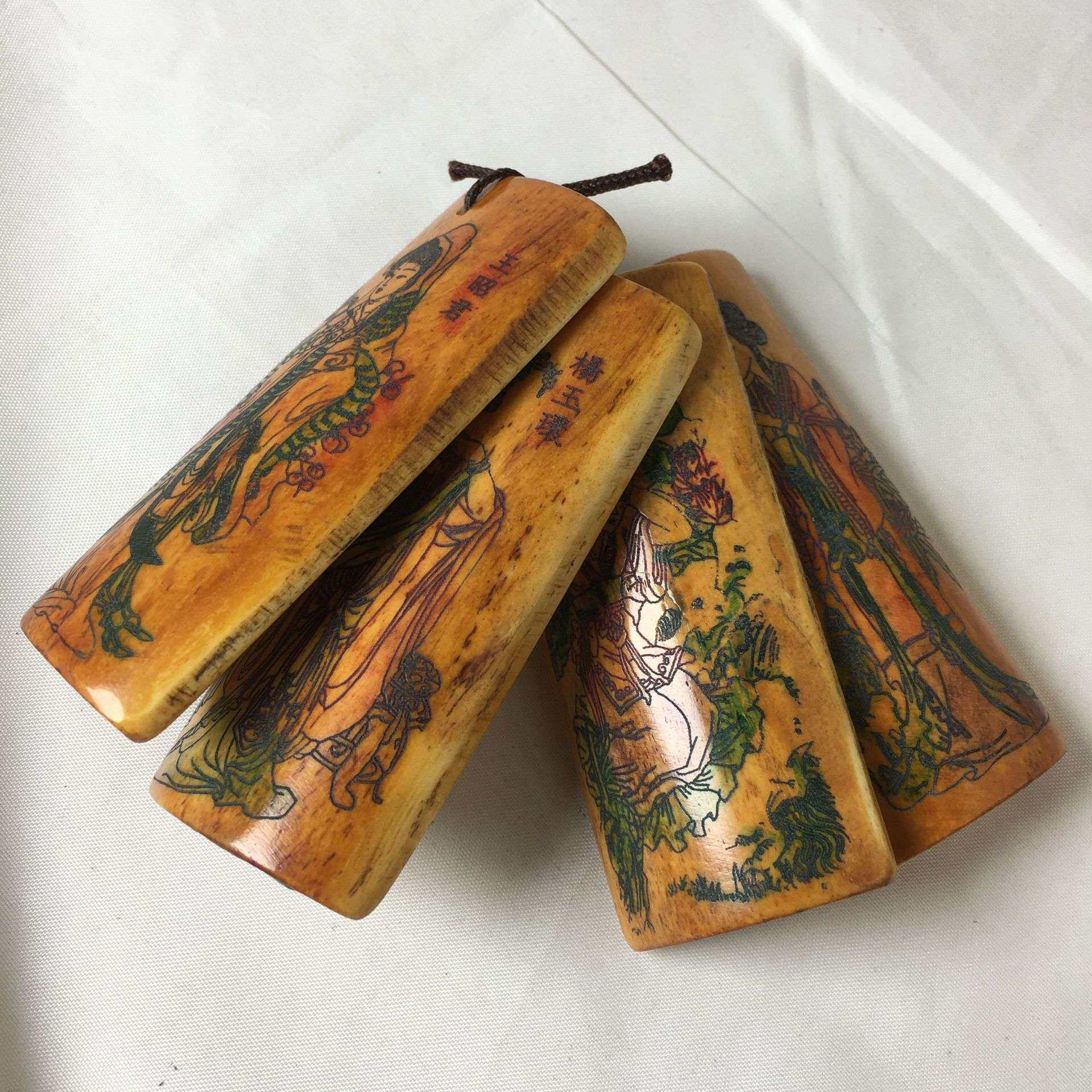 古玩杂项 收藏做旧骨雕工艺品四大美女彩绘牌子C26