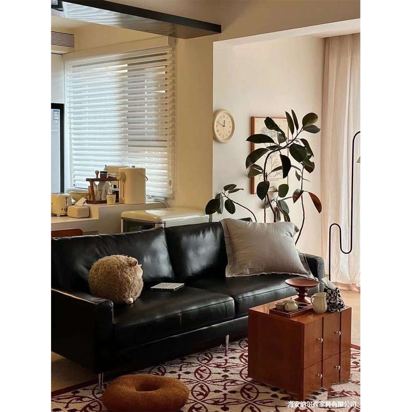 北欧科技皮沙发简约现代小户型客厅意式黑色复古直排双人三人沙发