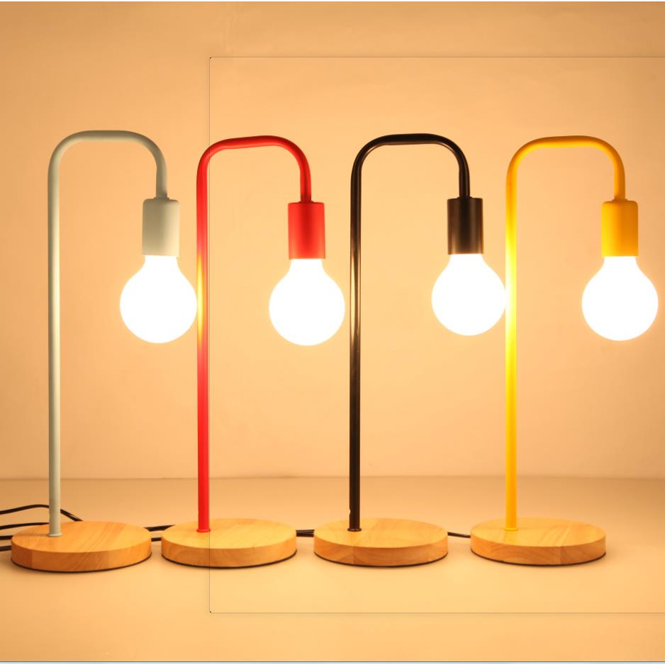 北欧现代创意款简约工作书桌实木小台灯 个性卧室床头打光LED台灯