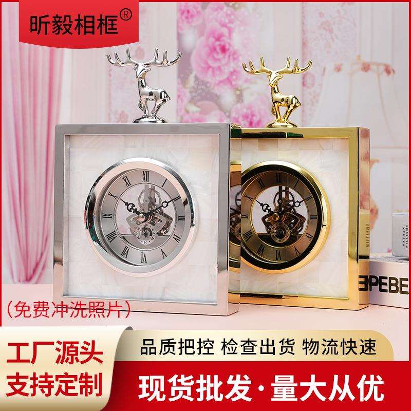 金属鹿头时钟摆台,样板房时钟摆台,轻奢时钟摆台