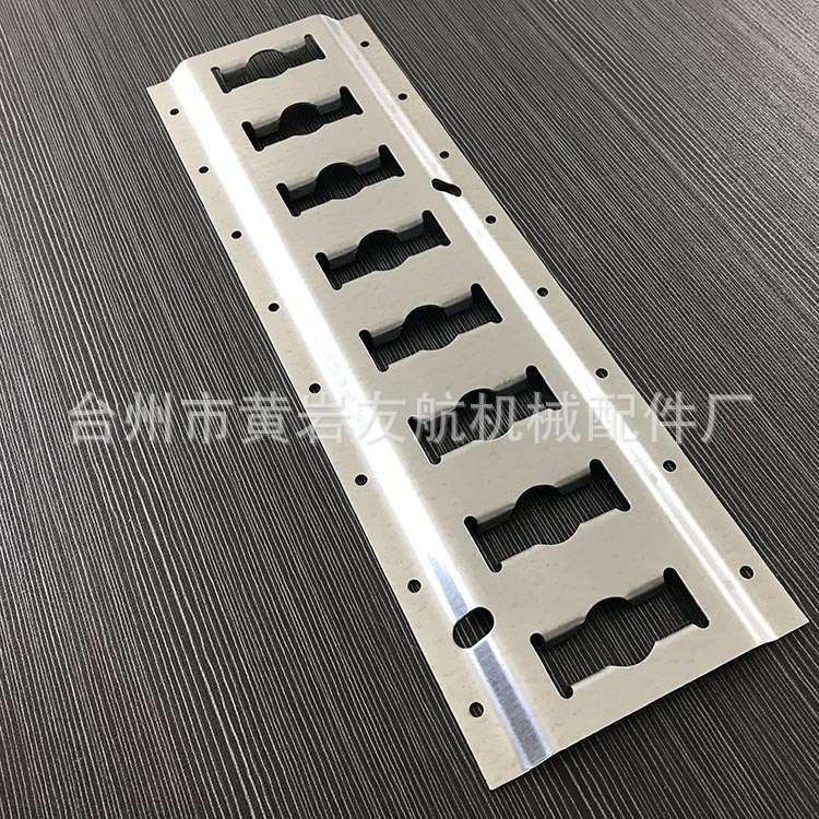 冷藏货车护板卡货条厢式车厢E型扣隔货板侧壁货物固定管货槽