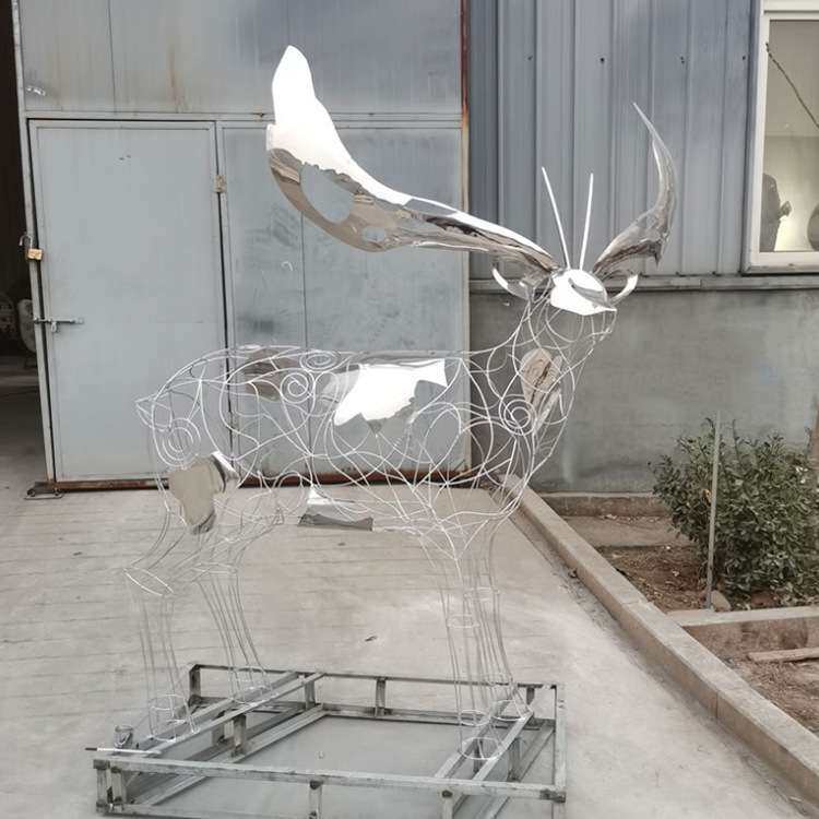 镂空鹿雕塑铁艺不锈钢马网格梅花鹿户外景观美陈园林装饰动物摆件
