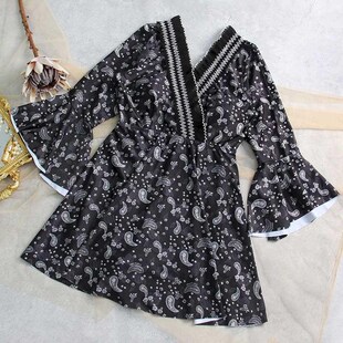 中年妈妈泳衣女2024大码 泡温泉胖mm遮肚显瘦保守连体游泳 新款