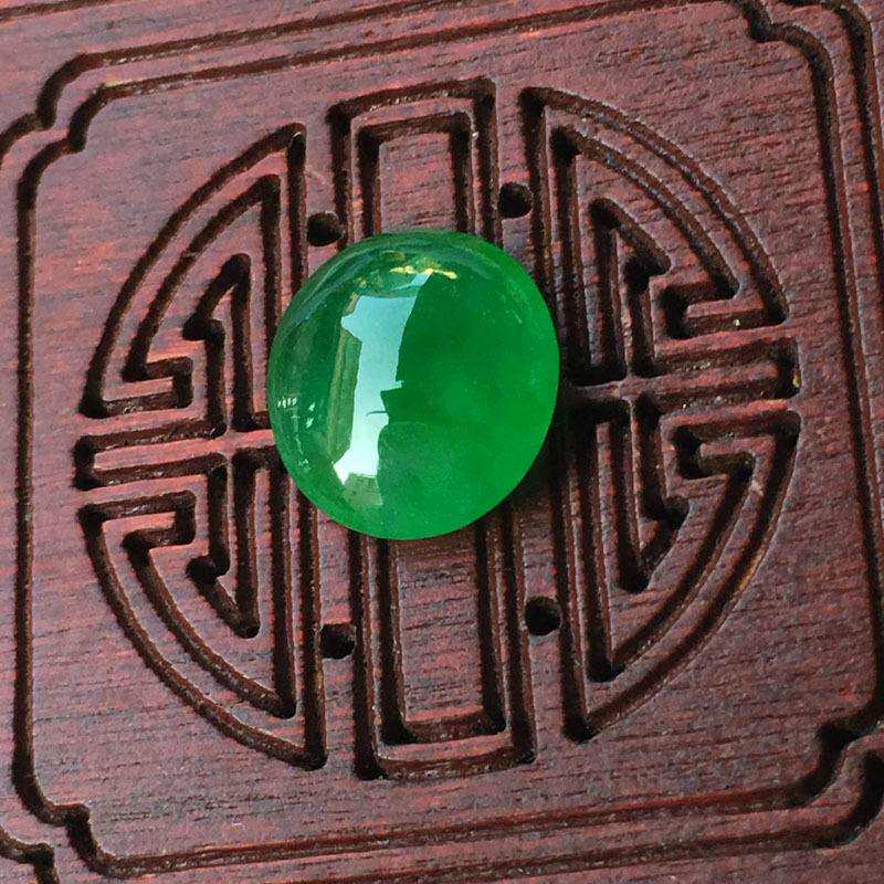 翡翠 满绿蛋面,种好细腻,满色辣绿