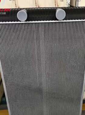 17430104 15067029. 10033652 17262633 A35F水箱散热器