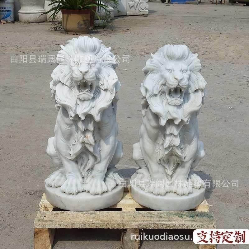 石雕欧式狮子一对户外门口晚霞红蹲狮子汇丰爬狮别墅酒店石摆件