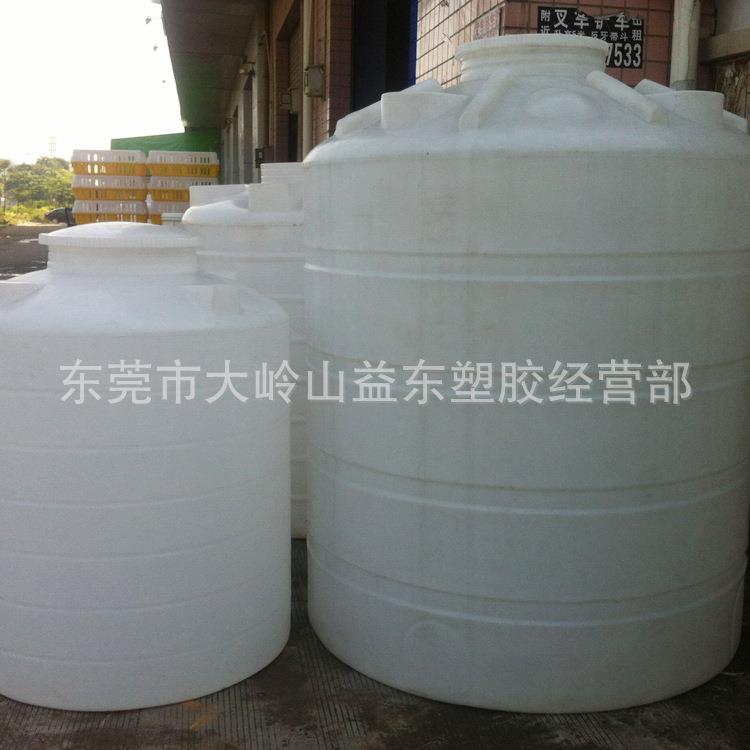 大量 卧式接头塑料水塔 1立方塑料水塔 环保塑料水塔