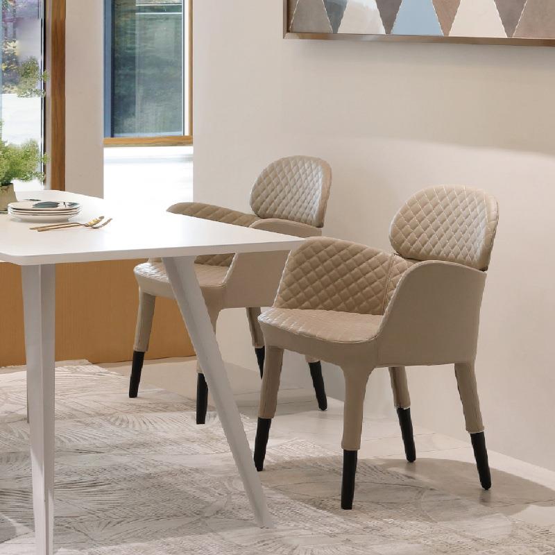 北欧轻奢餐椅家用PVC皮简约意式椅子创意靠背扶手现代高端书桌椅