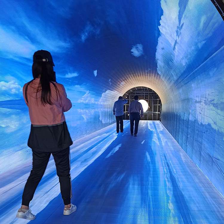 LED时光隧道造价多少钱一平米 观光风景区互动时空隧道显示屏设计