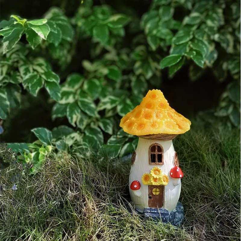 新款太阳能灯蘑菇房子微景观树脂摆件花园草坪灯庭院工艺品装饰品