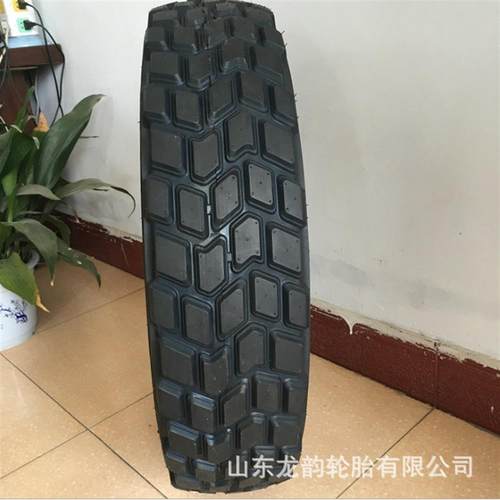 全钢真空沙漠越野轮胎750R16LT 7.50r16可出口改装越野车钢丝轮胎