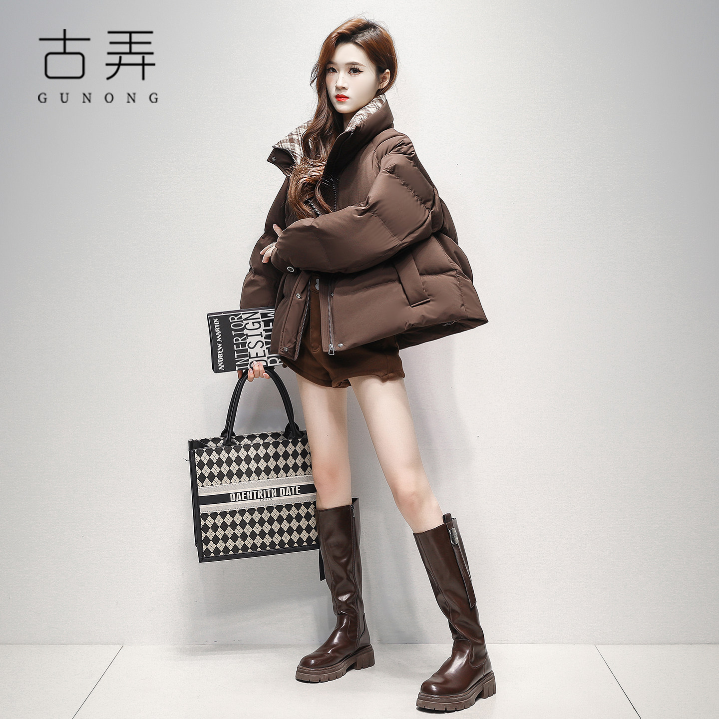 潮牌时尚立领短款羽绒服女2025冬季新款宽松休闲高级感小个子外套