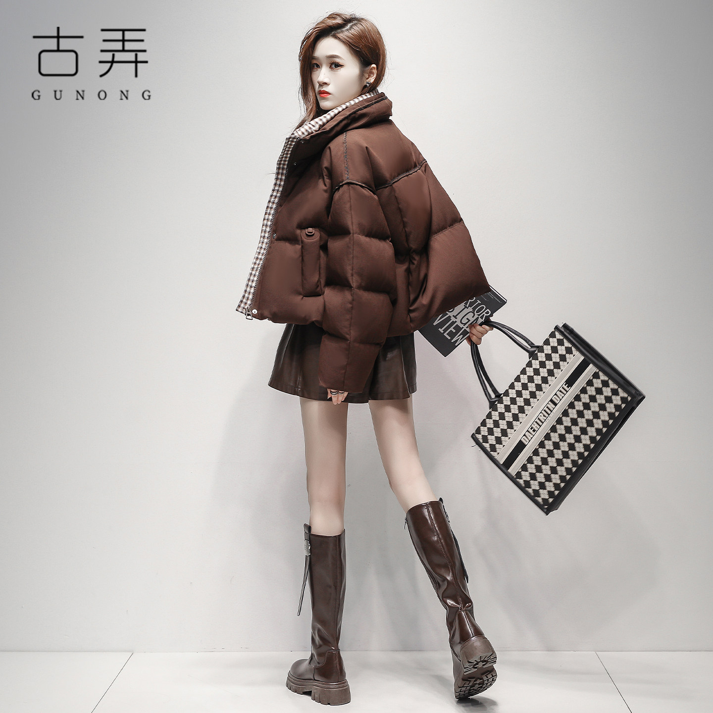 时尚潮牌立领短款羽绒服女冬季2025新款小个子轻薄洋气高级感外套