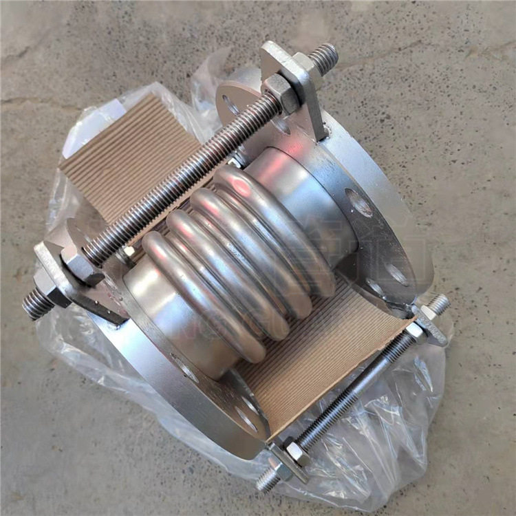 波纹补偿器304不锈钢伸缩节法兰式圆形耐高温高压规格齐全