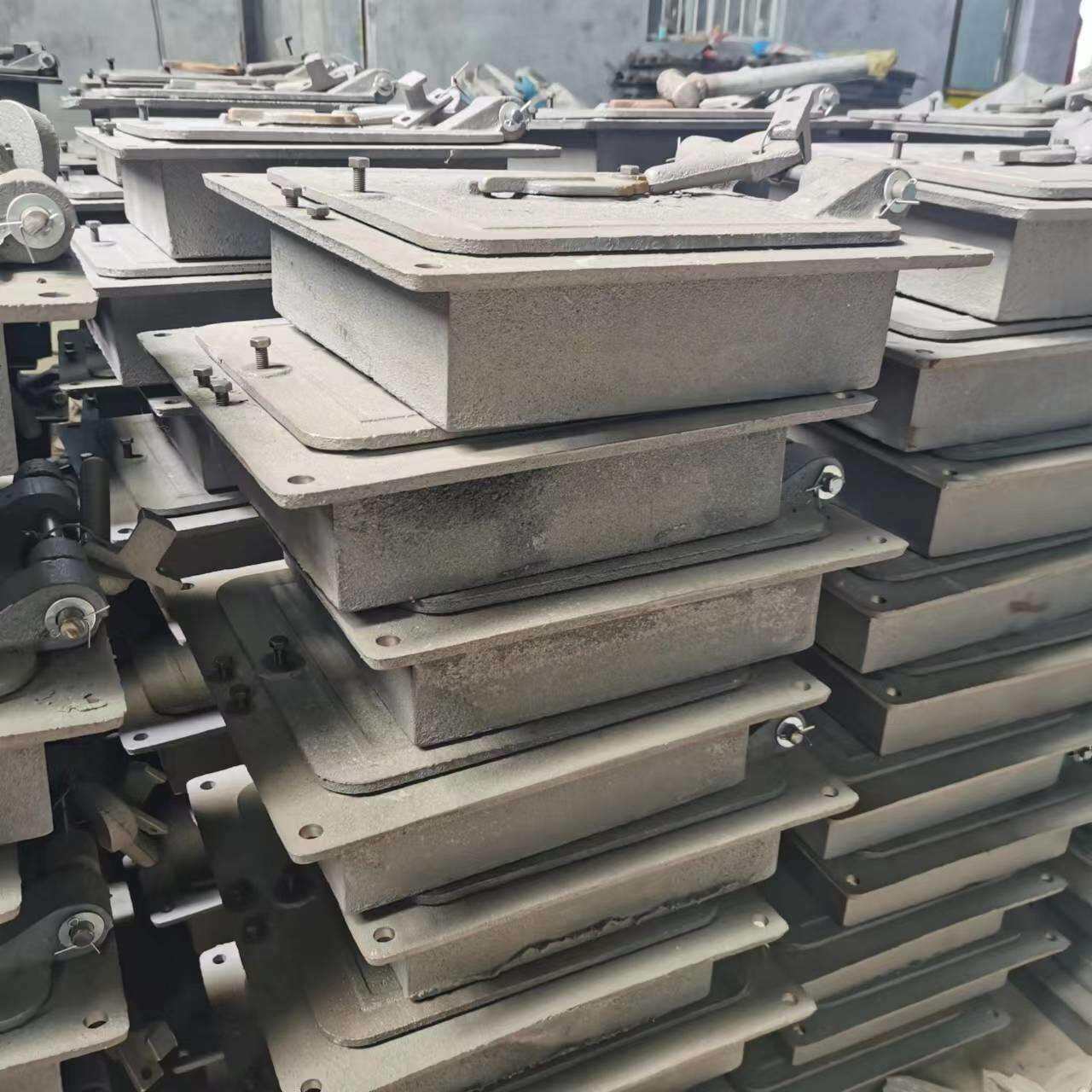 锅炉炉门 铸铁炉门 耐高温炉门 炉门铸造厂 圆炉门 方炉门 人孔门