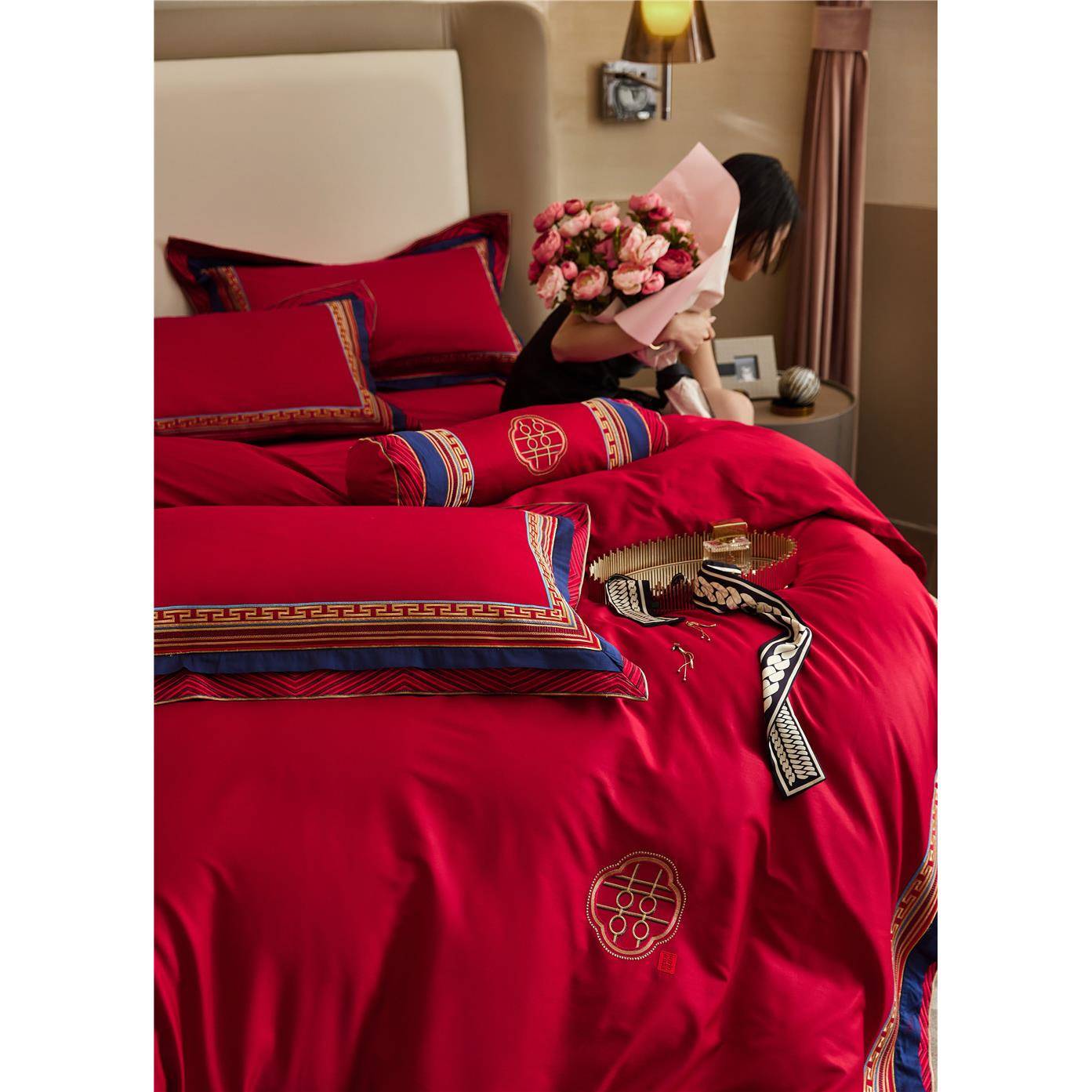 高端婚庆四件套大红100支长绒棉全棉喜被结婚被套刺绣1.8床上用品