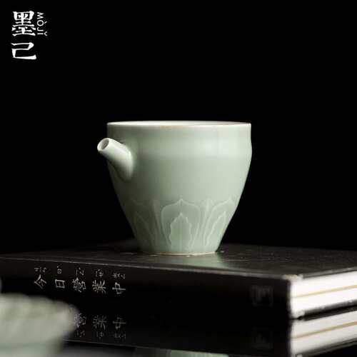 墨己 豆青汝釉仰莲瓣公杯茶道配件陶瓷公道杯家用仿古绿茶泡茶海