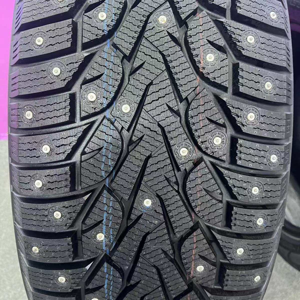 雪地轮胎 镶钉 Winter stud Winter tires 225/50R17   冬季轮胎