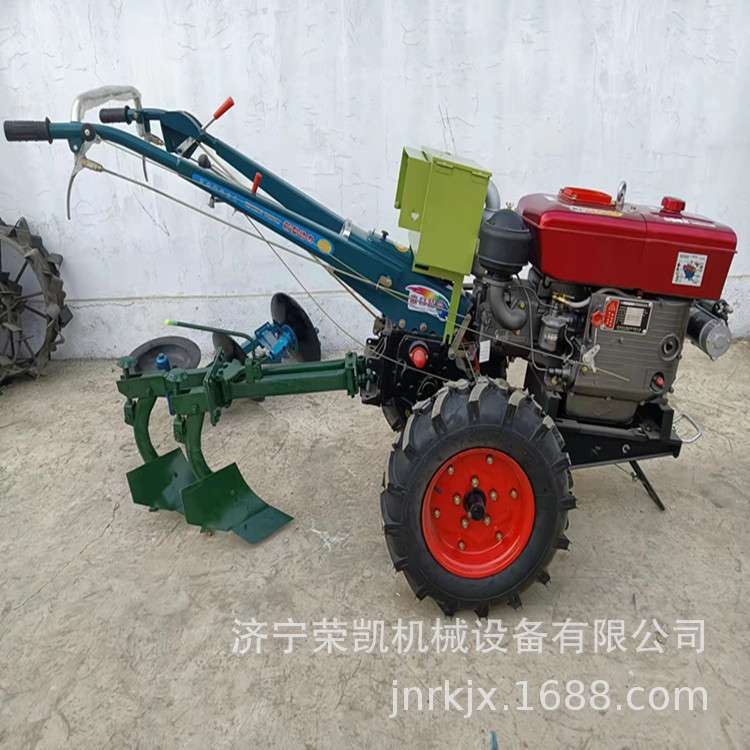 水旱两用手扶旋耕机 轻便款手扶犁地机柴油18马力手扶犁地翻土机