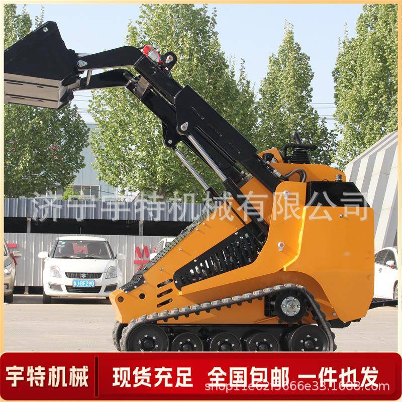 铲斗车建筑工地四驱轮胎座驾式滑移装载机多功能挖土破碎开沟机