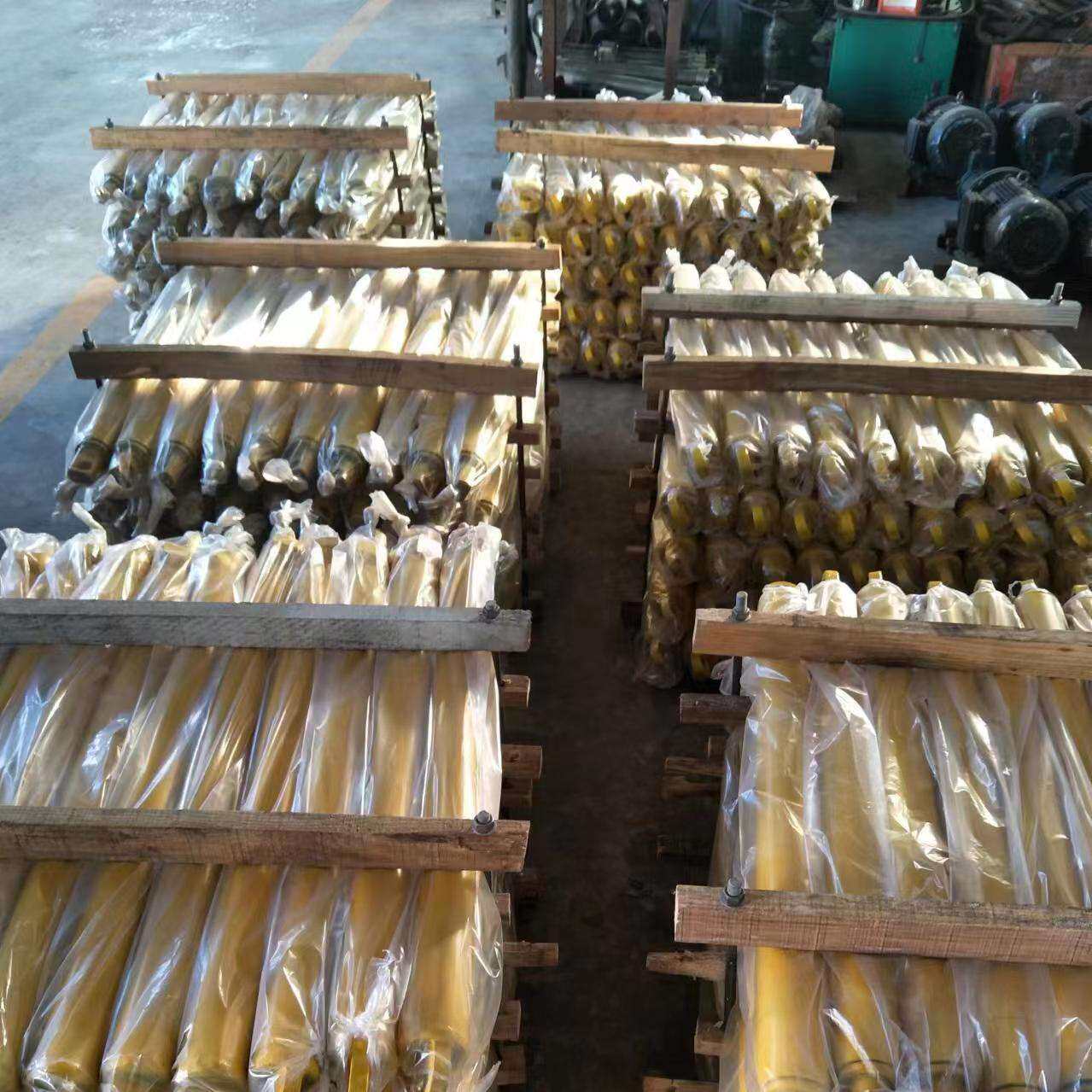 升降机货梯提升缸双耳式重型液压油缸前法兰式双向双作用液压油缸