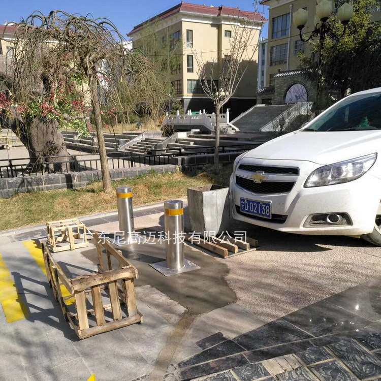 尼高迈自动路桩广州香雪小学校门口全自动升降液压地柱防冲撞路障