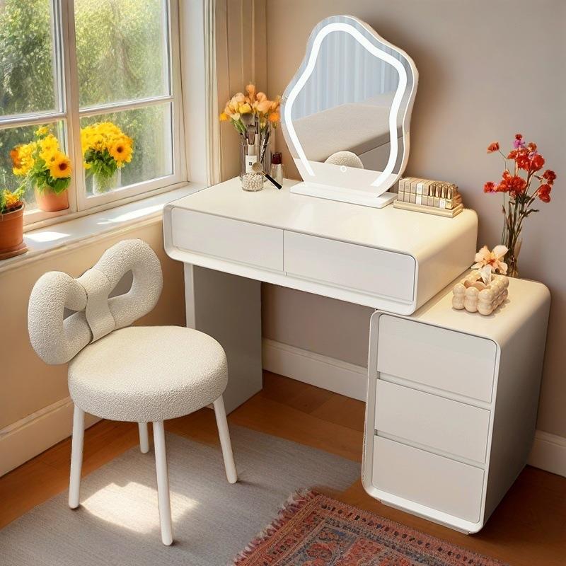 奶油风2025新款梳妆台卧室斗柜一体现代简约实木化妆桌床头柜小型