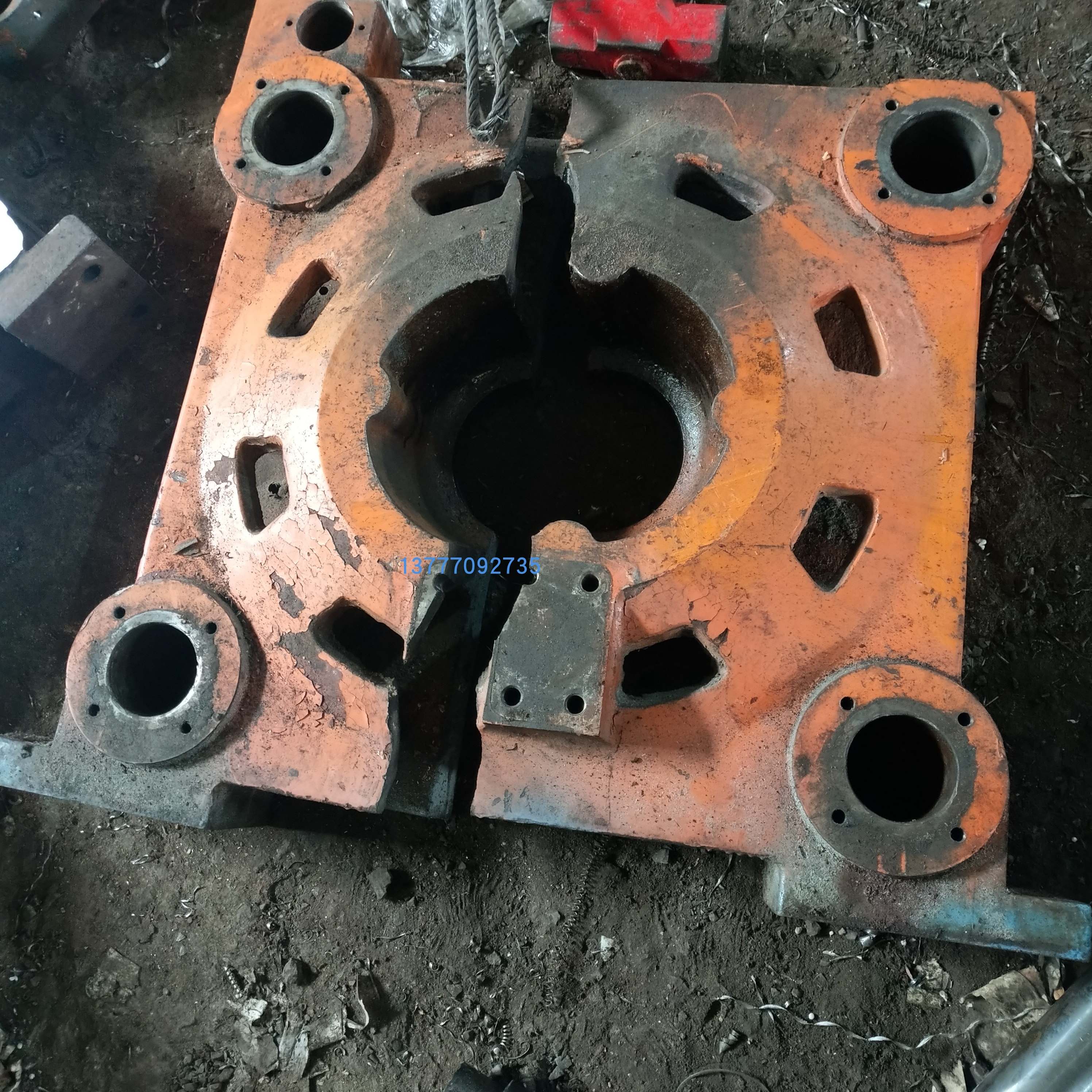 距*板中心注塑26575板尾6658机模