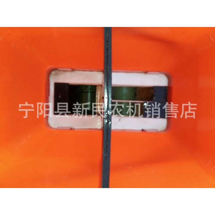 新型农用人力手扶玉米大豆播种机大轮普播小轮普播精播滚动毛刷