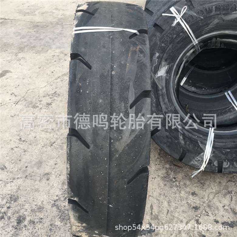 供应羊角花纹轻卡轮胎 10.00-20货车轮胎1000-20