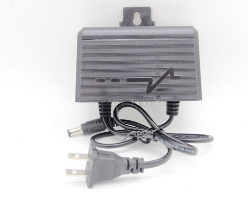 实体店12V1A2A大功率防水电源/监控变压器/电源适配器/可壁挂开关