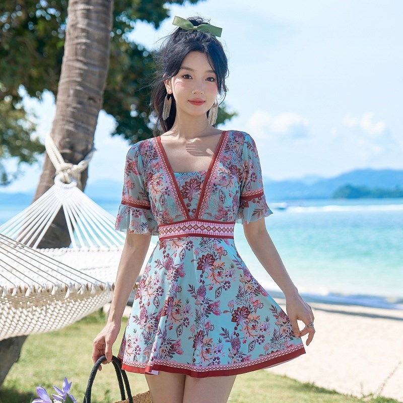 民族风泳衣女连体保守裙式大码微胖mm遮肚显瘦钢托聚拢平角泳装