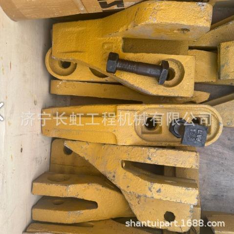 供应山推SL30WN装载机配件：ZL30GB-11100-2Lt铲斗齿左侧
