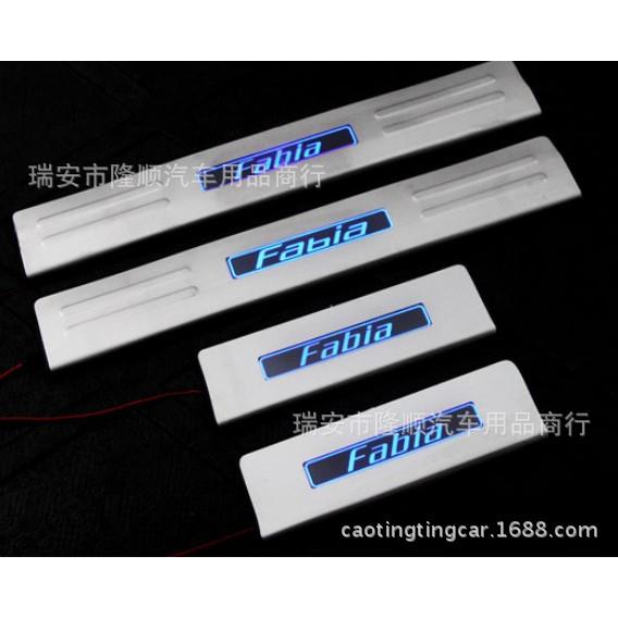 斯柯达明锐Fabia LED带灯迎宾踏板 LED带灯门槛条