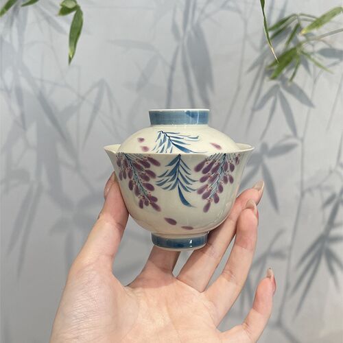 惊蛰 草木灰手绘紫藤花盖碗 花瓣茶碗 功夫茶具泡茶器 釉下彩茶具