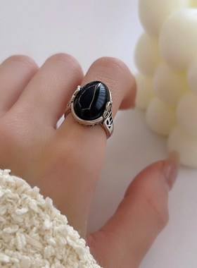 重工黑色锆石复古戒指女个性时尚嘻哈开口指环浮S雕花纹精致食指