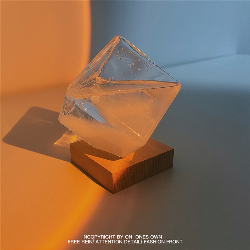 无聊的时候看看天气 一个有趣的I小玩意天气预报瓶